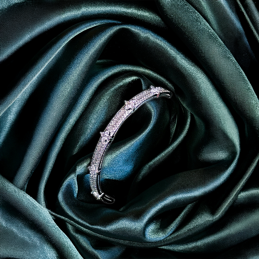 Гривна "Finesse"